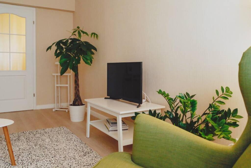 Elegant Vibes Apartment Next To Obor Market Bucharest Exterior photo